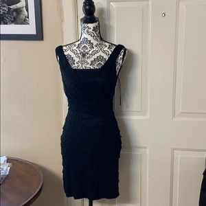 Chic, black, lace little black dress 👗